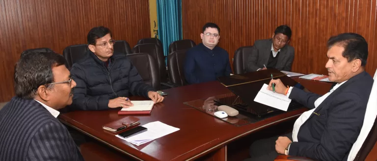 Joshimath News : डॉ प्रेमचंद अग्रवाल ने ली आवास विभाग की बैठक
