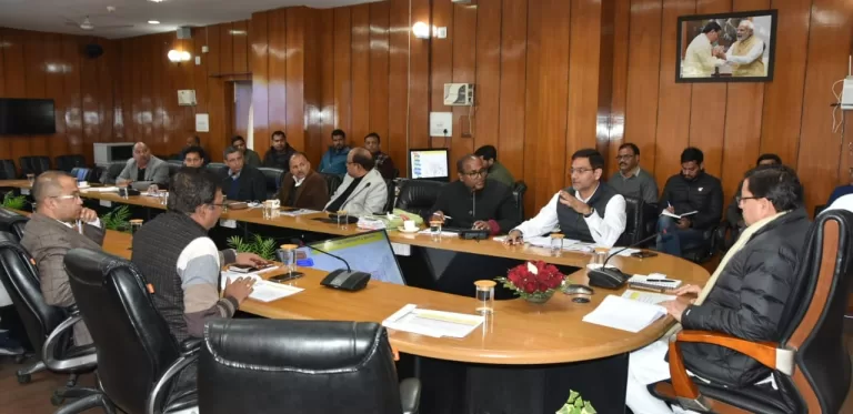 Fisheries department : की CM ने की समीक्षा, मत्स्य पालन को बढ़ाने के दिये निर्देश