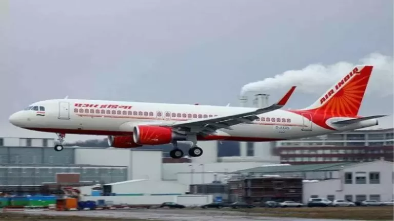 Air India Incident : एयर इंडिया प्लेन में महिला पर किया था पेशाब, FIR में ये बड़ा खुलासा