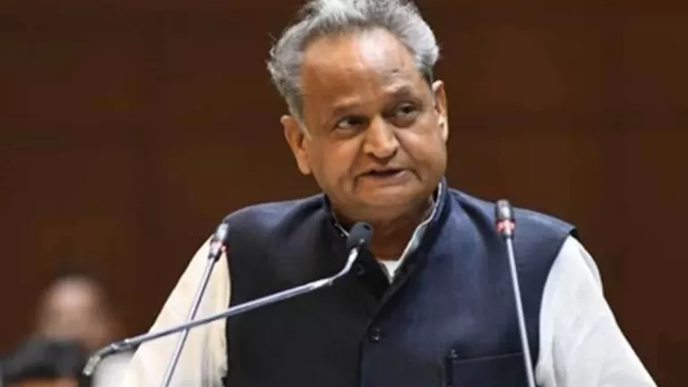 Rajasthan Budget :  11 लाख किसानों को फ्री बिजली, मुफ्त स्कूटी, जानें बड़ी बातें