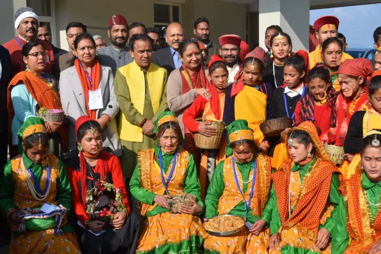 Uttarakhand PhoolDei 2023 : लोक पर्व फूलदेई पर विधानसभा भवन में जीवंत हुई लोक संस्कृति