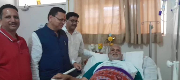 Former MP Manohar Kant Dhyani : से सीएम धामी ने की मुलाकात