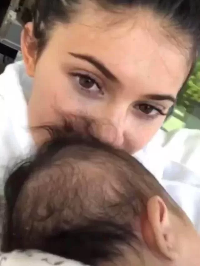 Stunning  Pictures of Kylie Jenner without Makeup