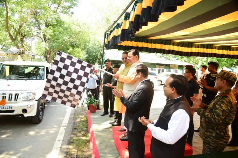 Eco task force : को मिली गाड़ियां और मोटरसाइकिल, सीएम ने दिखाई हरी झंडी
