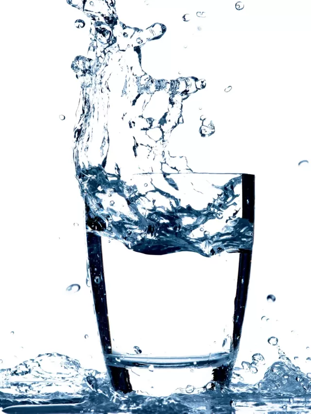 8 Health Benefits of Drinking Enough Water