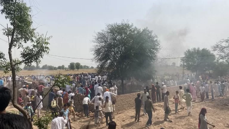 MiG-21 Jet Crash : राजस्थान में मकान की छत पर गिरा मिग-21