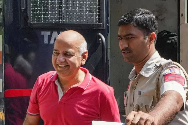 Delhi Gang Rape : फिर शर्मसार हुई दिल्ली, स्लीपर बस में महिला के साथ सामूहिक दुष्कर्म