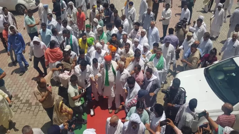 Kurukshetra Wrestlers :  खाप पंचायत के सदस्यों में झड़प, सदस्यों में कहासुनी