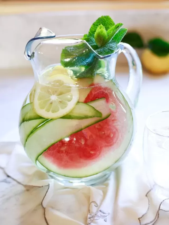 8 Delicious Detox Drinks For Glowing Skin