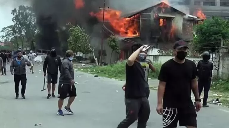 Manipur Violence :  मणिपुर में जारी हिंसा के बीच 10 जून तक इंटरनेट बैन
