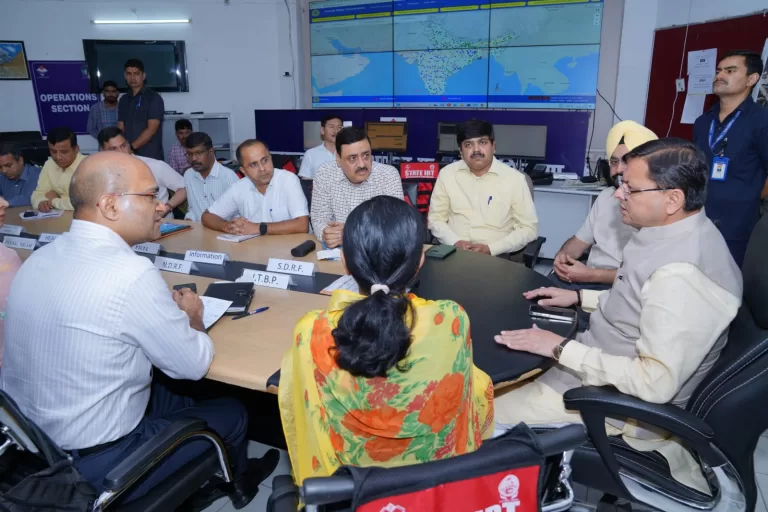 Uttarakhand Rain : सीएम धामी ने आपदा कन्ट्रोल रूम में आपदा राहत कार्यों की समीक्षा की