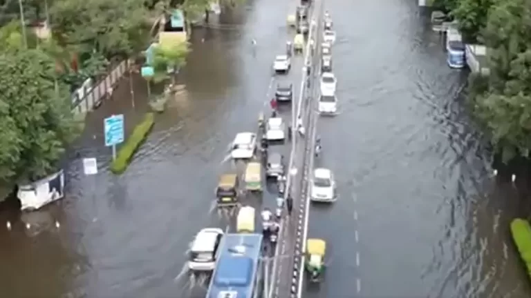Yamuna Water Level : दिल्ली में फिर बढ़ने लगा यमुना का जलस्तर