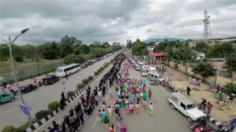 Manipur Crisis : मणिपुर में दो महीने बाद खुला नेशनल हाईवे