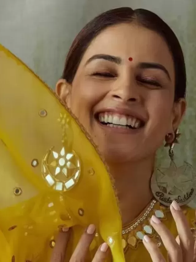 Genelia D’Souza gives us festive vibes in moss-green kurta set