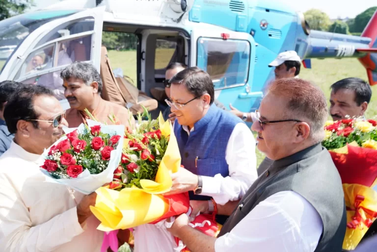 CM reached Dehradun : CM धामी लंदन दौरे से लौटे देहरादून