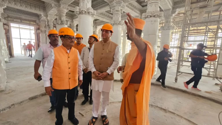 CM Dhami UAE Tour :  सीएम धामी ने अबू धाबी में बन रहे हिंदू मंदिर का किया दौरा