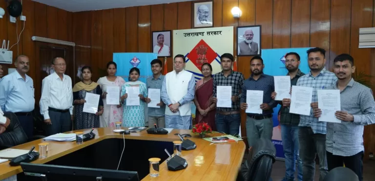 UKSSSC : के माध्यम से चयनित 10 अभ्यर्थियों को CM धामी ने प्रदान किये नियुक्ति पत्र