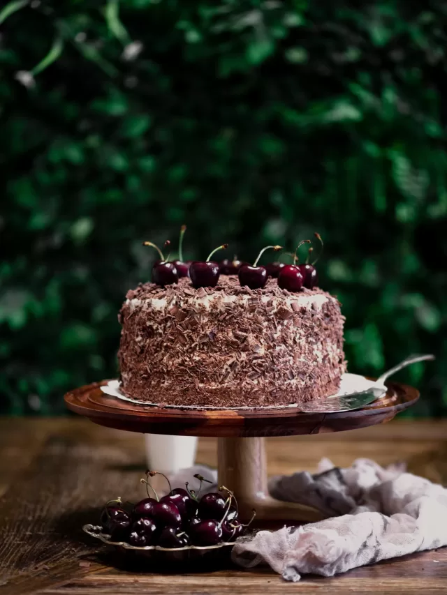 Most popular cakes for Christmas 2023