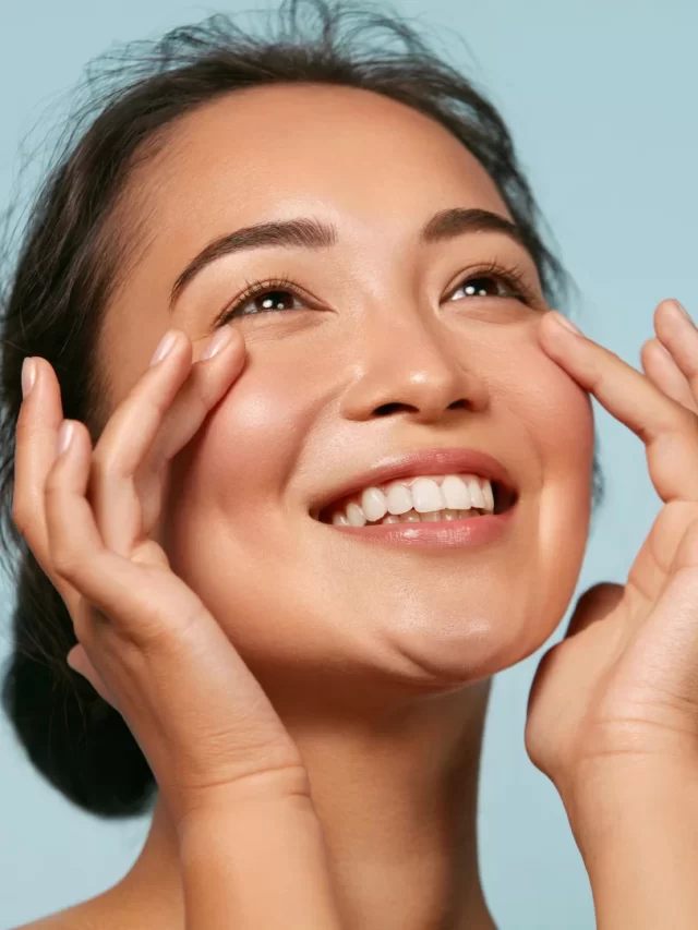 8 Tips To Get Glowing Skin In Summer